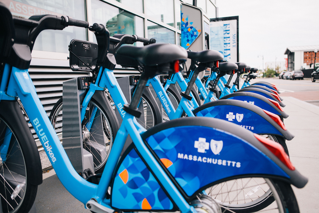 BLUEbikes sharwed bike stand, Cambridge MA