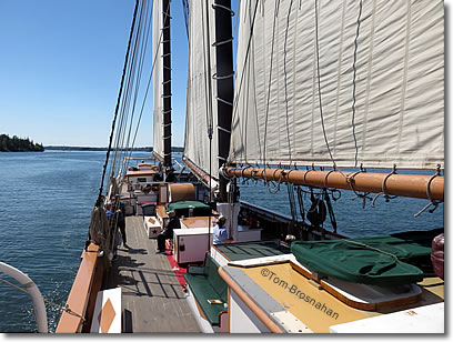 Windjammer Victory Chimes, Maine