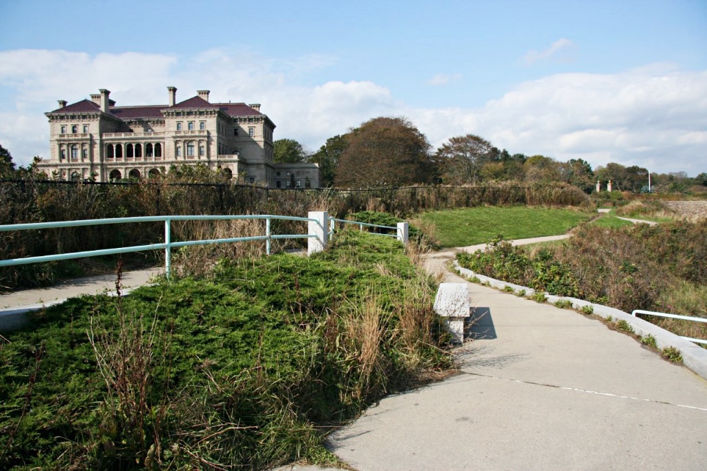 Cliff Walk & The Breakers mansion, Newport RI